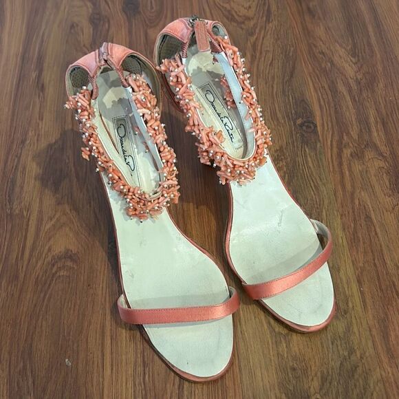 Oscar Del Lorente peach satin heels with coral strap - Picture 1 of 6